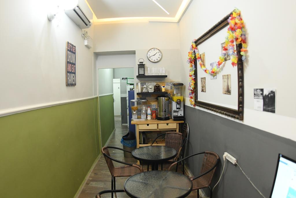 Crown Sea Hostel Tel Aviv Exterior photo
