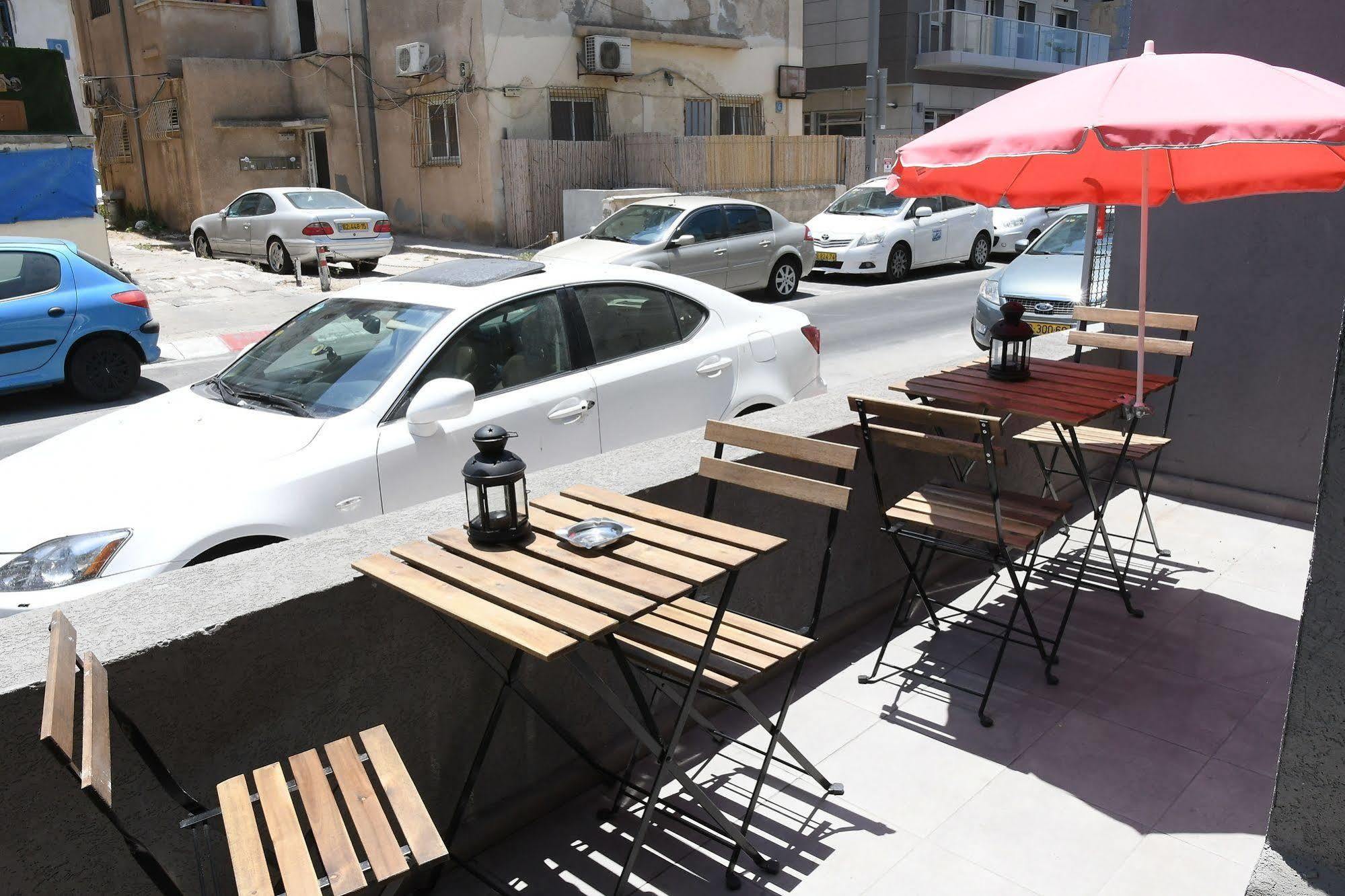 Crown Sea Hostel Tel Aviv Exterior photo